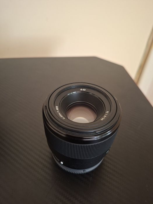 Sony FE 50 mm. f/1.8