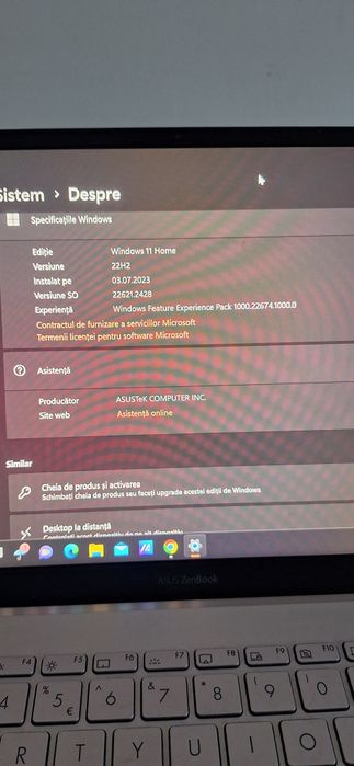 Vand laptop Asus Zenbook i5
