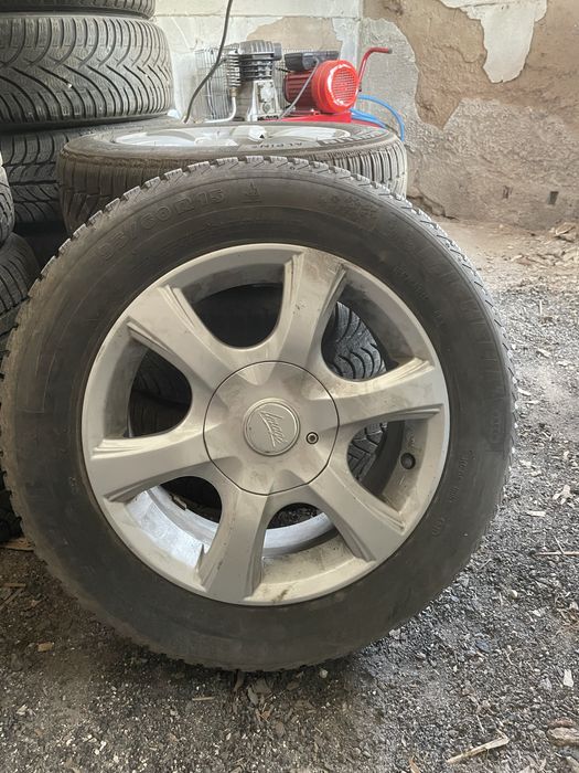 Джанти със зимни гуми 195/60/15