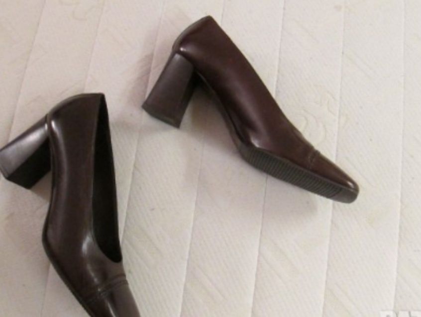 Елегантни дамски обувки, марка Bata, много запазени