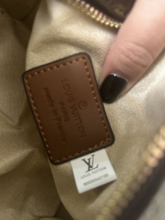 Сумочка в коробке и пыльнике