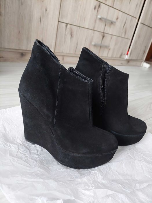 Боти от естествена кожа