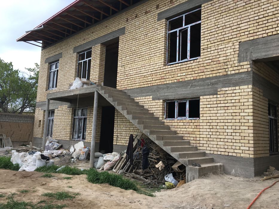 Срочно Срочно Уй сотилади ТОШМИ пўстдан кирганда Олтин тепа Жоми кўча