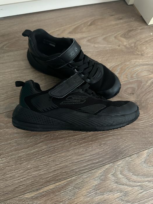 Skechers adidasi 31
