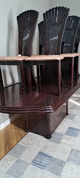 Продам стол с стульями