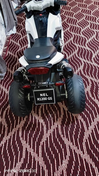 Bolalar motosikili sotiladi