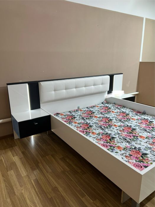 Продам новый кровать и комод