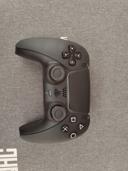 Продаю сумку для Ps 5 slim и 2 джостика для ps 5