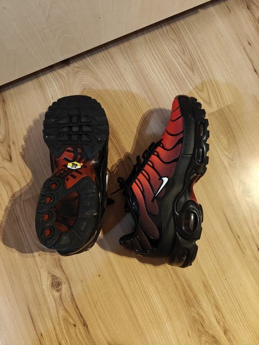 Nike Air Max Plus TN black/red 43