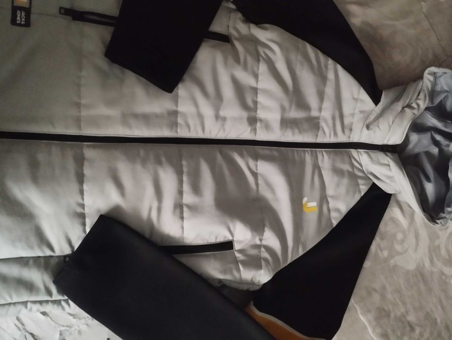 Мъжко яке -  JASCK & JONES!