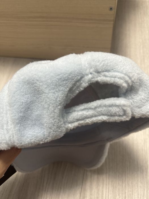 Sapca Miu miu puf baby blue