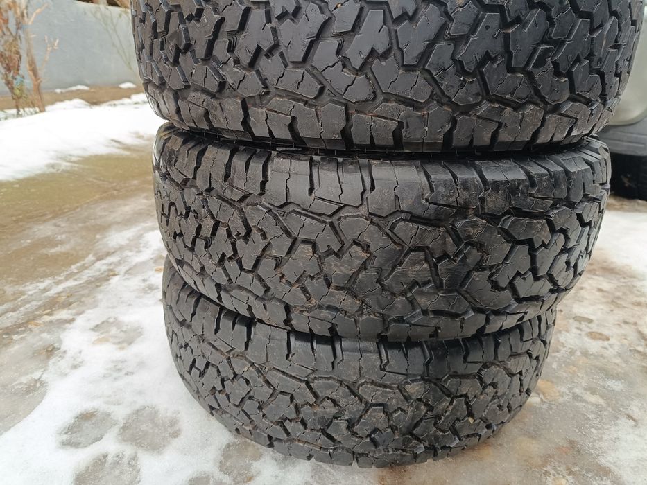 Vând anvelope Conforcer AT 205 70 15