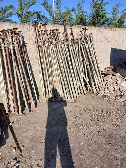 Inchiriez Schela metalica și popi metalic