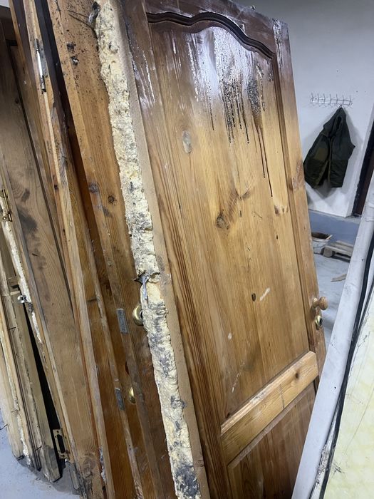 Двери б/у меж комнатнные