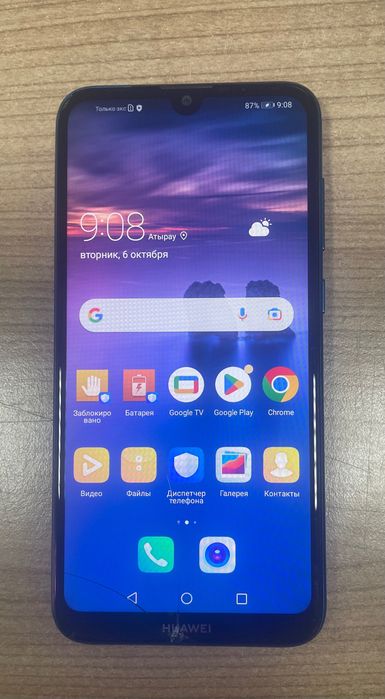 НТС Desire 526G dual sim и Huawei Y7