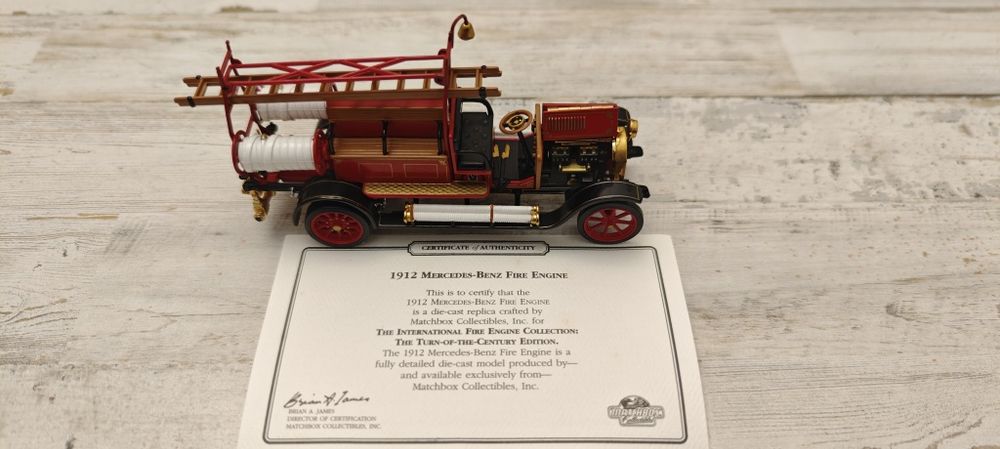 Matchbox models of Yesteryear 1912 Mercedes Benz Fire Engine