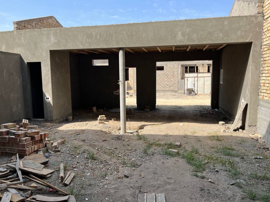 Котедж 2.5 соток 500 кв жилой площади 4 этажа