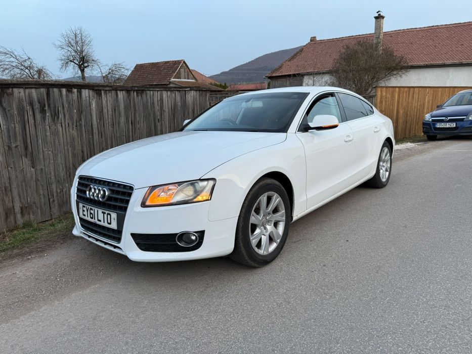 Dezmembrez Audi a5 motor 2.0 tdi caha cah  Sportback [ 2009 -2011 ] cod  LY9C
