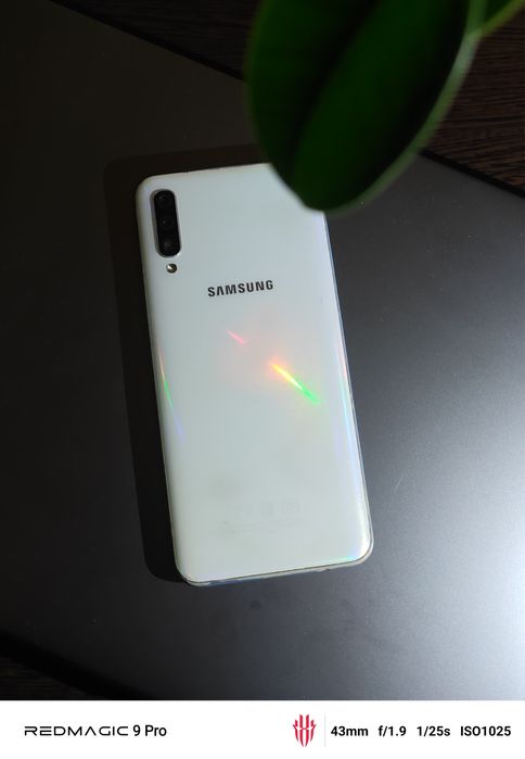 Samsung a 50 в хорошем состоянии