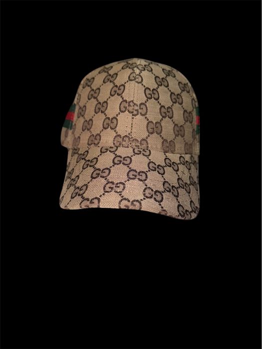 Gucci шапки в два цвята