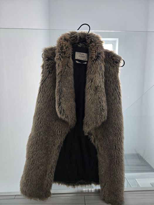 Vestă blană artificială Bershka/XS