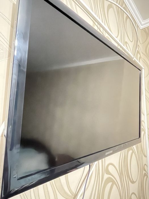 Телевизор Samsung 32'