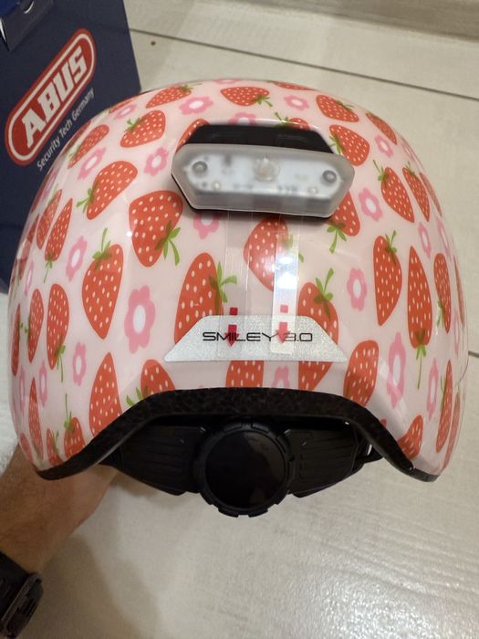 Детска каска Abus Smiley 3.0 rose strawberry