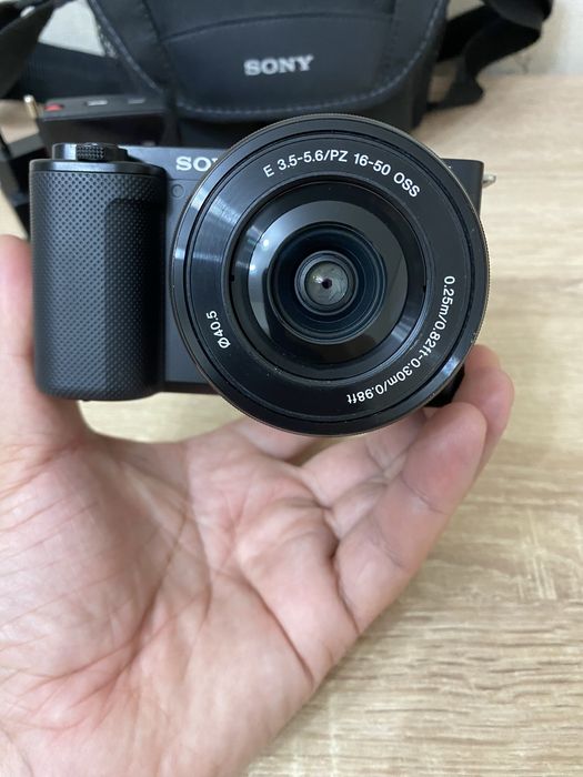 Продам Sony ZV-E10 c 16-50mm