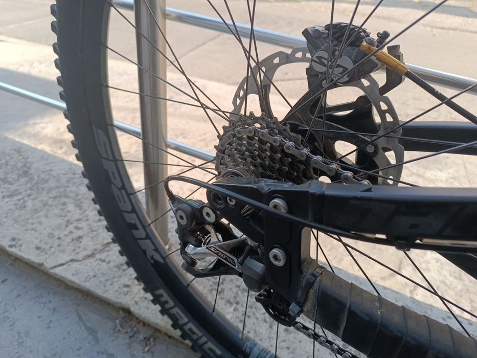 Banshee darkside 27,5 L