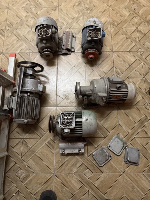 Продам двигателя 220-380