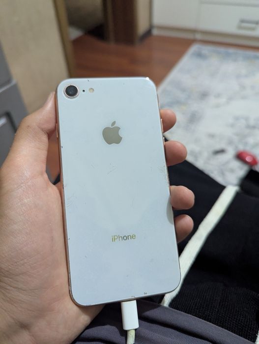 iPhone 8 64gb 77%
