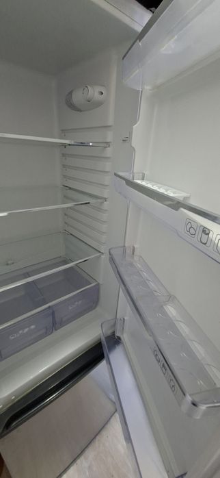 Холодильник Artel  Б/У высота 176см в хорошем состоянии