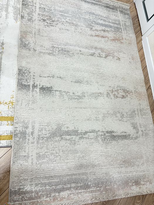 Ковер в хорошем состоянии