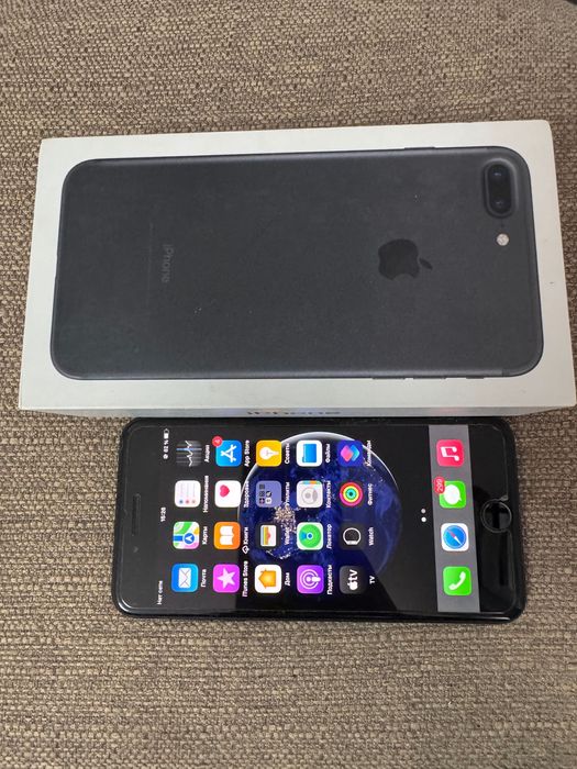 iPhone 7+ черный/qora 32 gb