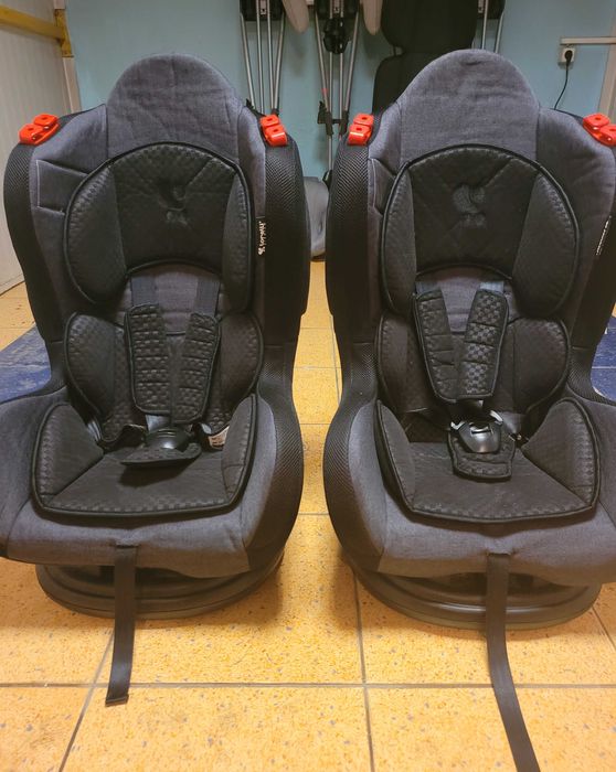 Продавам  2 броя столчета за кола 0-25 кг. LORELLI PREMIUM +SPS STRING