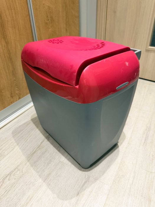 Хладилнa чанта Quigg KB 2004, 12V & 230V , 26л, студено
