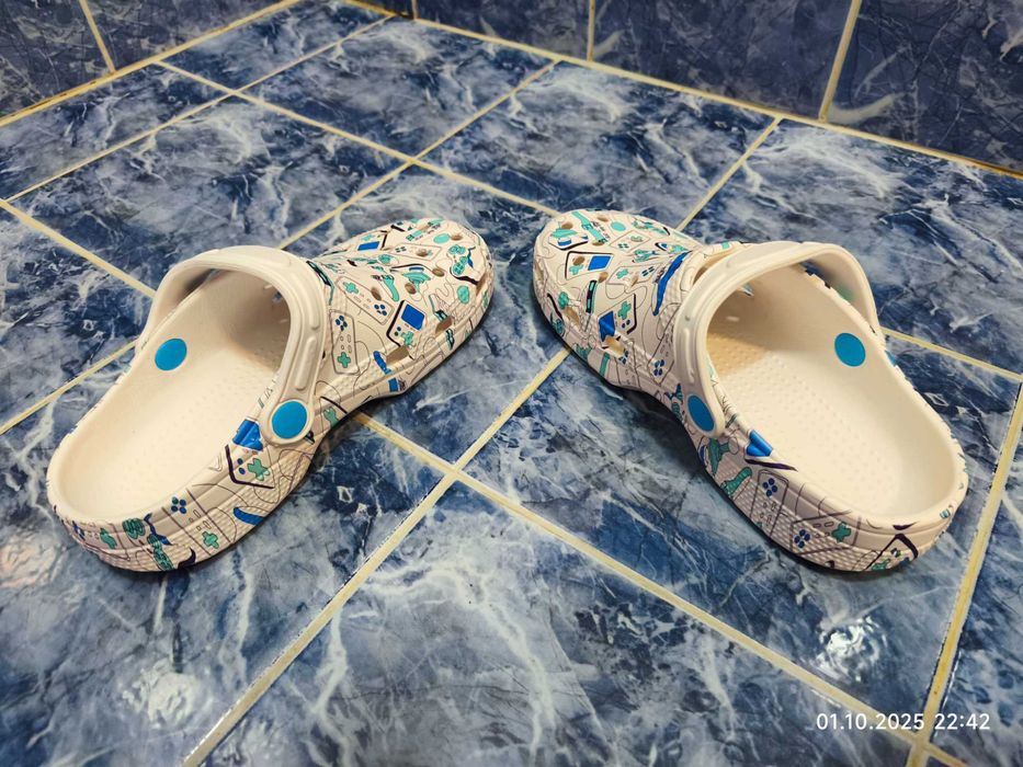 Детски чехли/сандали за баня и плаж