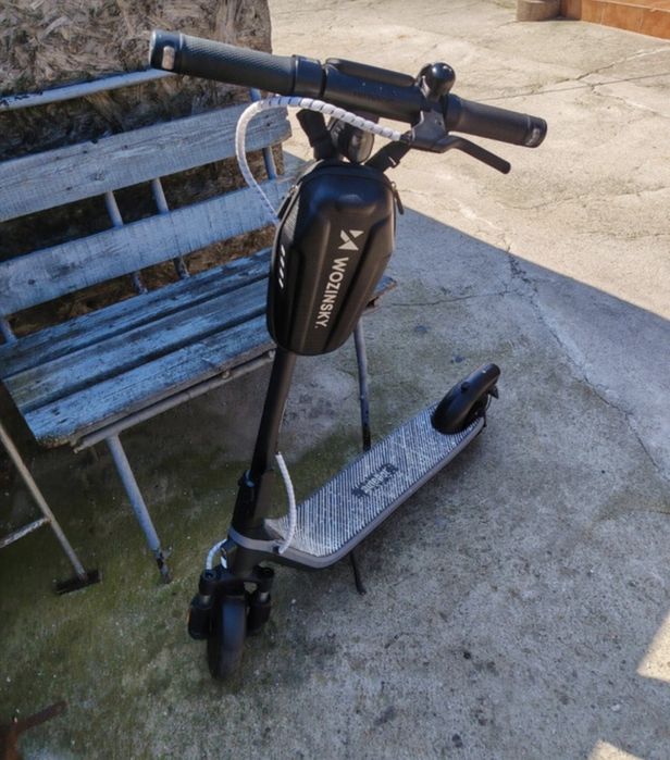 Vând trotineta electrica ninebot e2 II