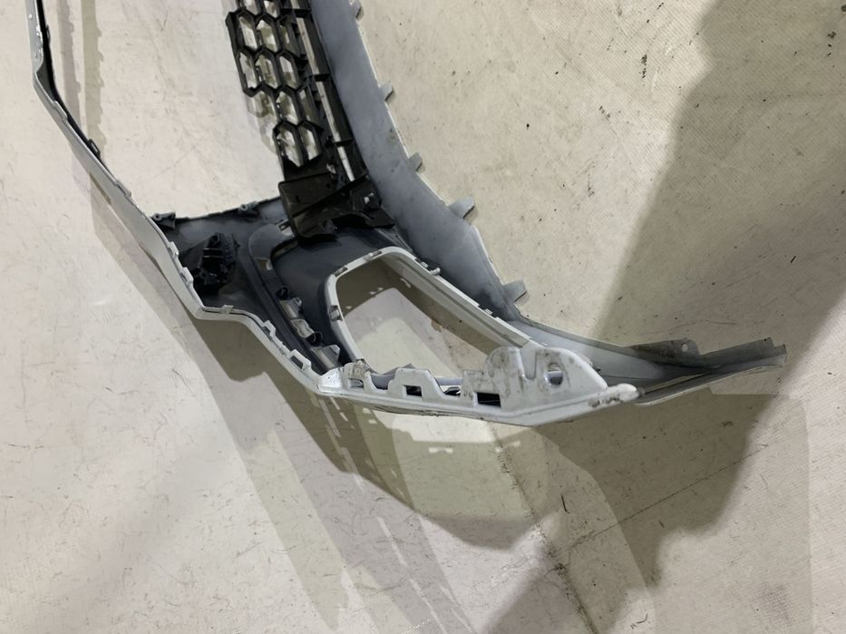 Bara fata Audi A3, S-Line, 2019, 2020, 2021, 2022, 2023, 2024, cod origine OE 8Y0807437F, cu gauri pentru spalatori faruri.