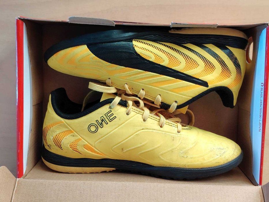 Puma футболни обувки 33 номер