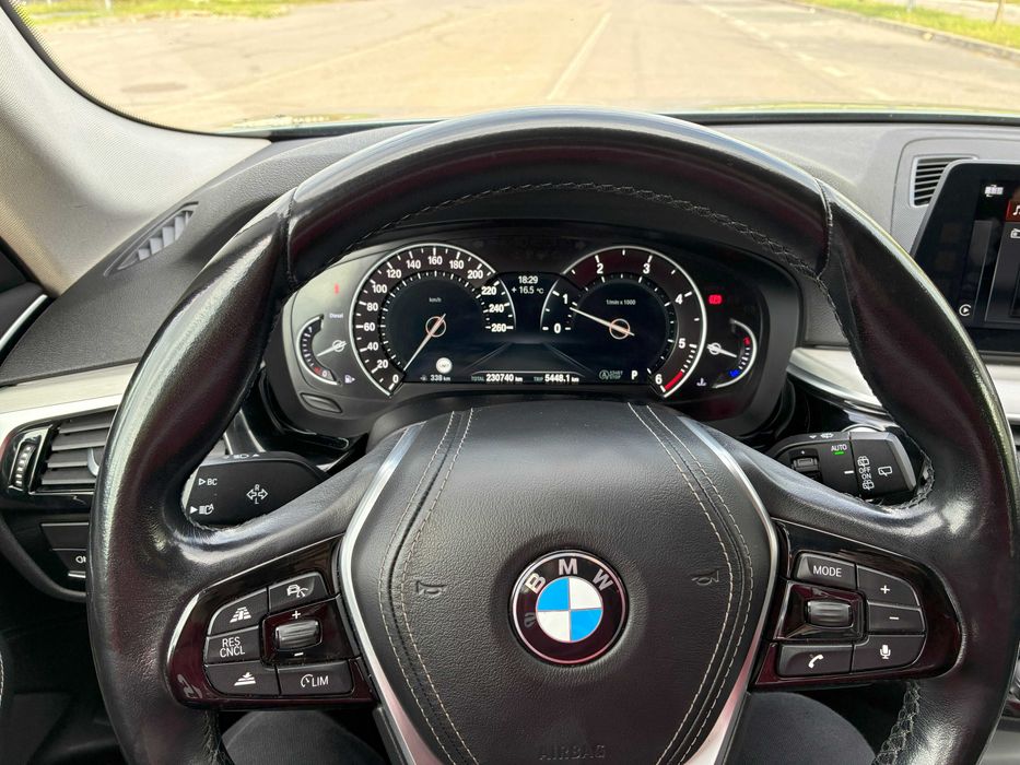 BMW 5 Series 2018 — imagine 5