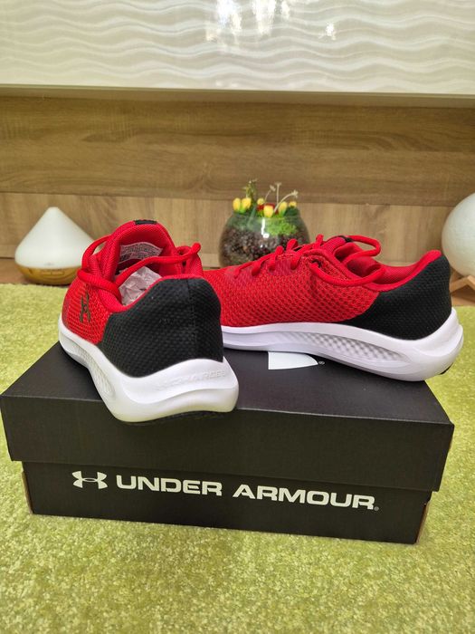 Дамски маратонки UA