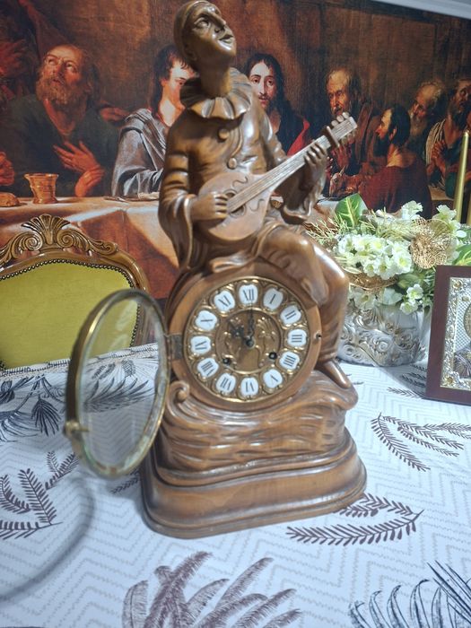 Sculptura lemn ceas mecsnic