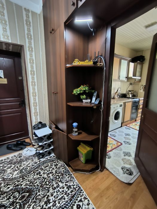 3 х ком квартиру. 2/4. Кирпич. Балкон 2 на 6. Спутник 17. Не торец