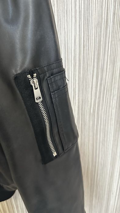 Дамско бомбър яке на Zara