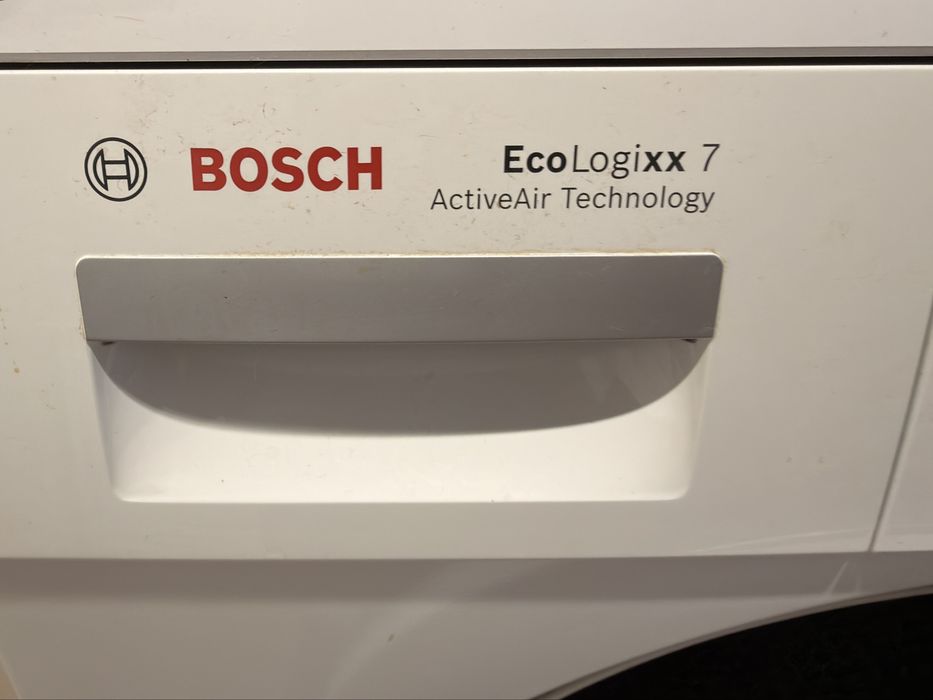 Работеща сушилня кондензационна  Bosch EcoLogixx 7 с термопомпа, 7 кг