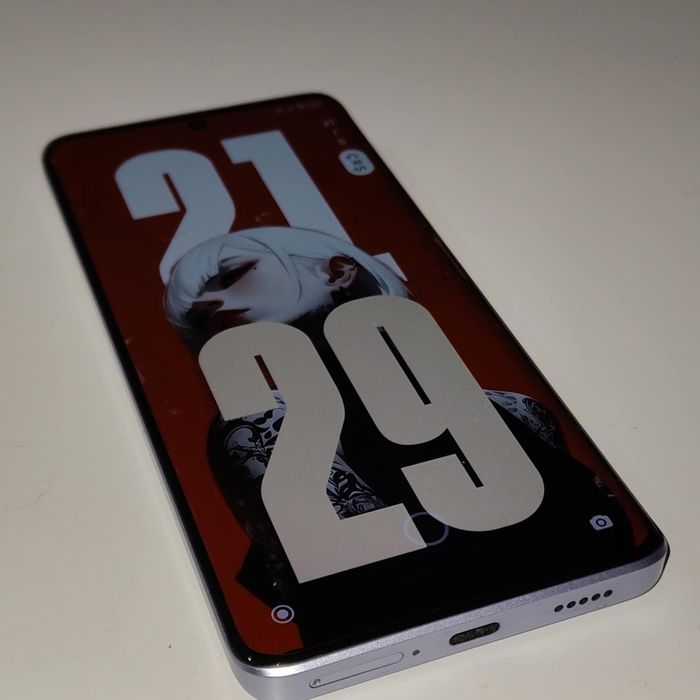 Продавам Redmi note 13 pro + 5G! 12+12GB RAM 512GB