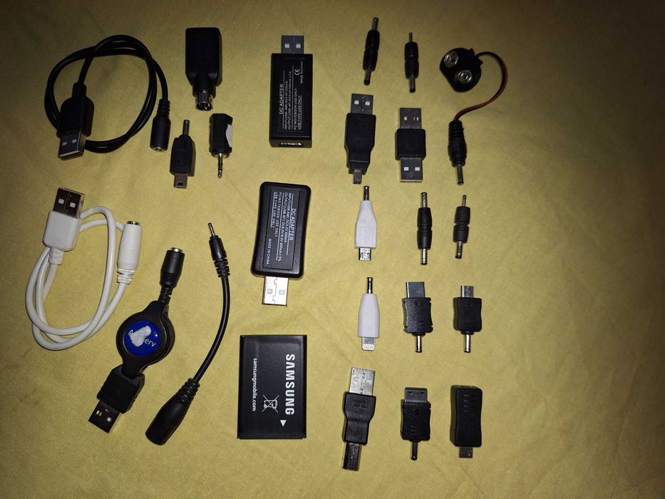 Set 24 acesorii, adaptoare telefoane etc