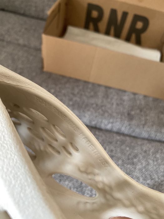 Yeezy FOAM RNR Sand