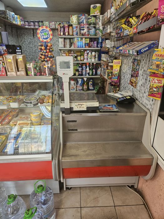 Хладилна витрина